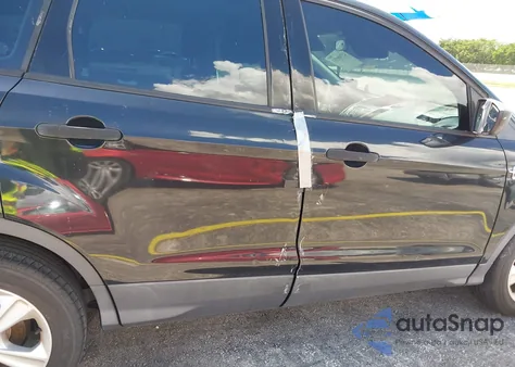 2014 Ford Escape S z USA, uszkodzony, nr VIN 1FMCU0F71EUE34087